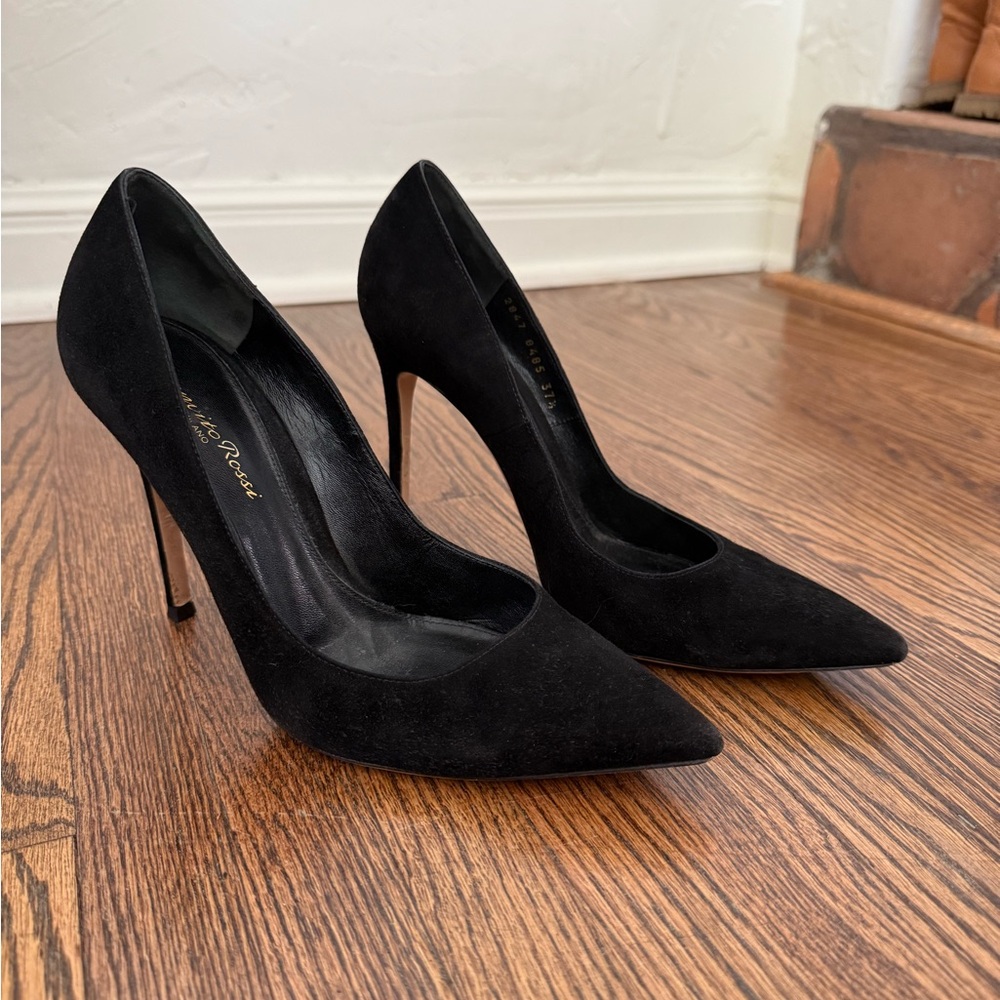Gianvito Rossi Black Suede Pumps